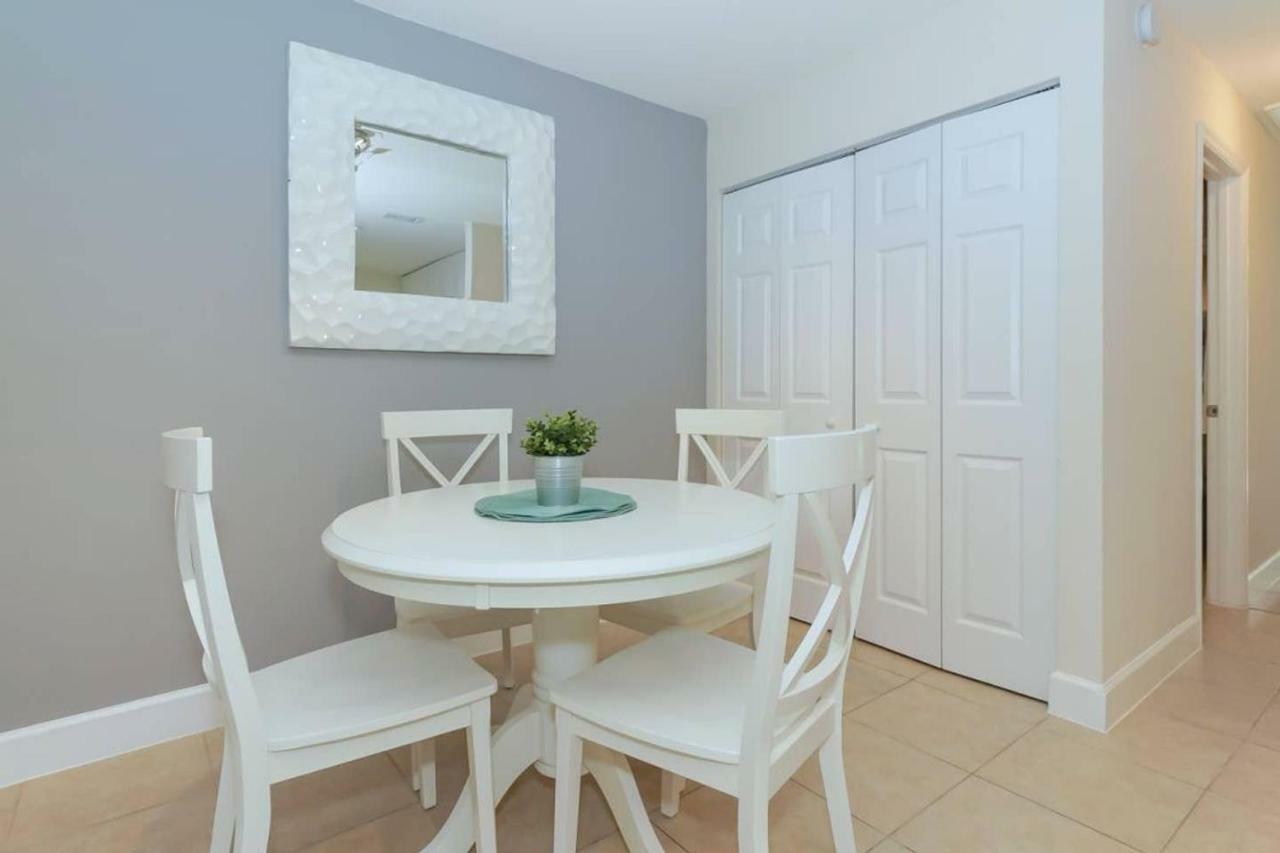 Lovely Cottage - Close To Siesta, Shops & Dining Sarasota Buitenkant foto