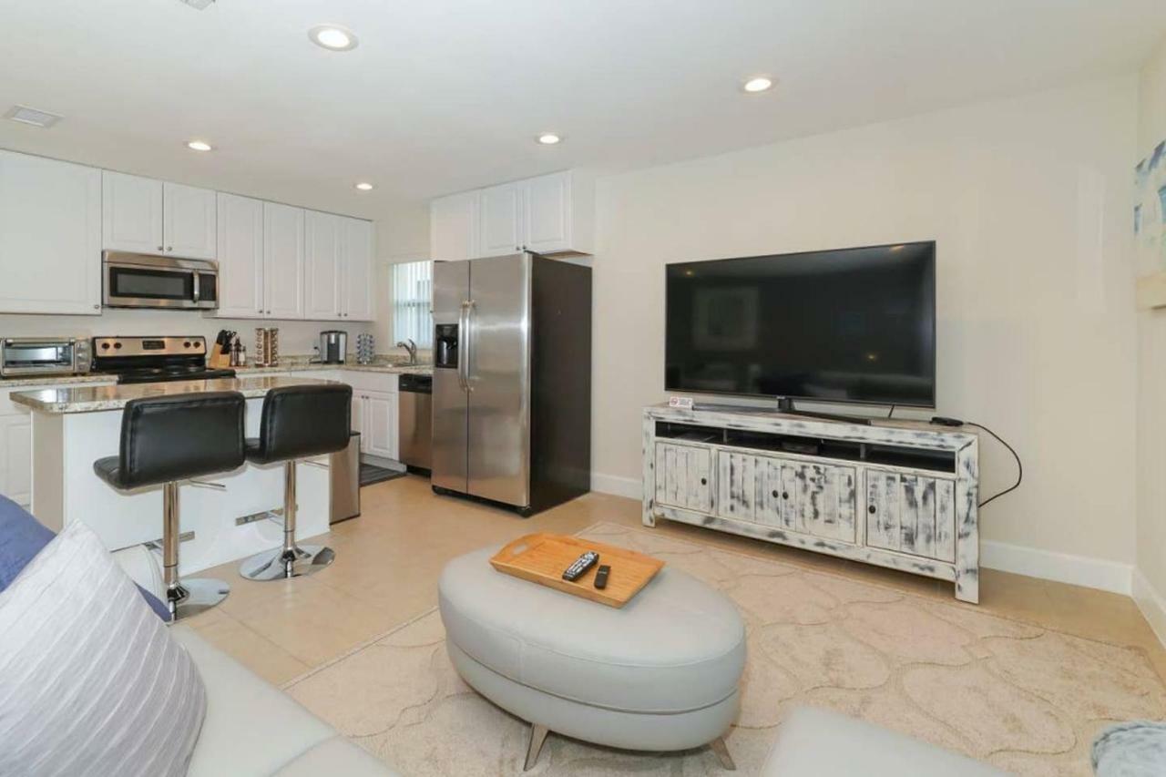 Lovely Cottage - Close To Siesta, Shops & Dining Sarasota Buitenkant foto
