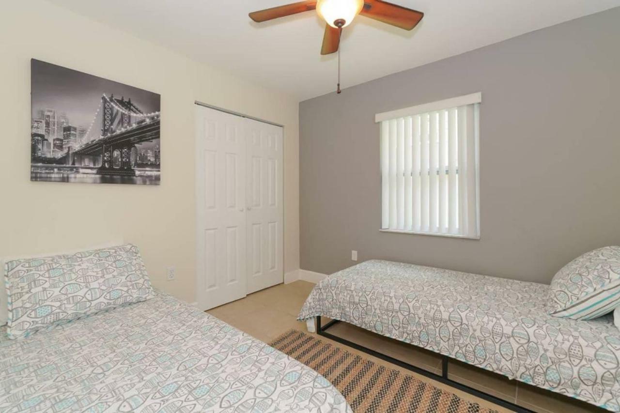 Lovely Cottage - Close To Siesta, Shops & Dining Sarasota Buitenkant foto